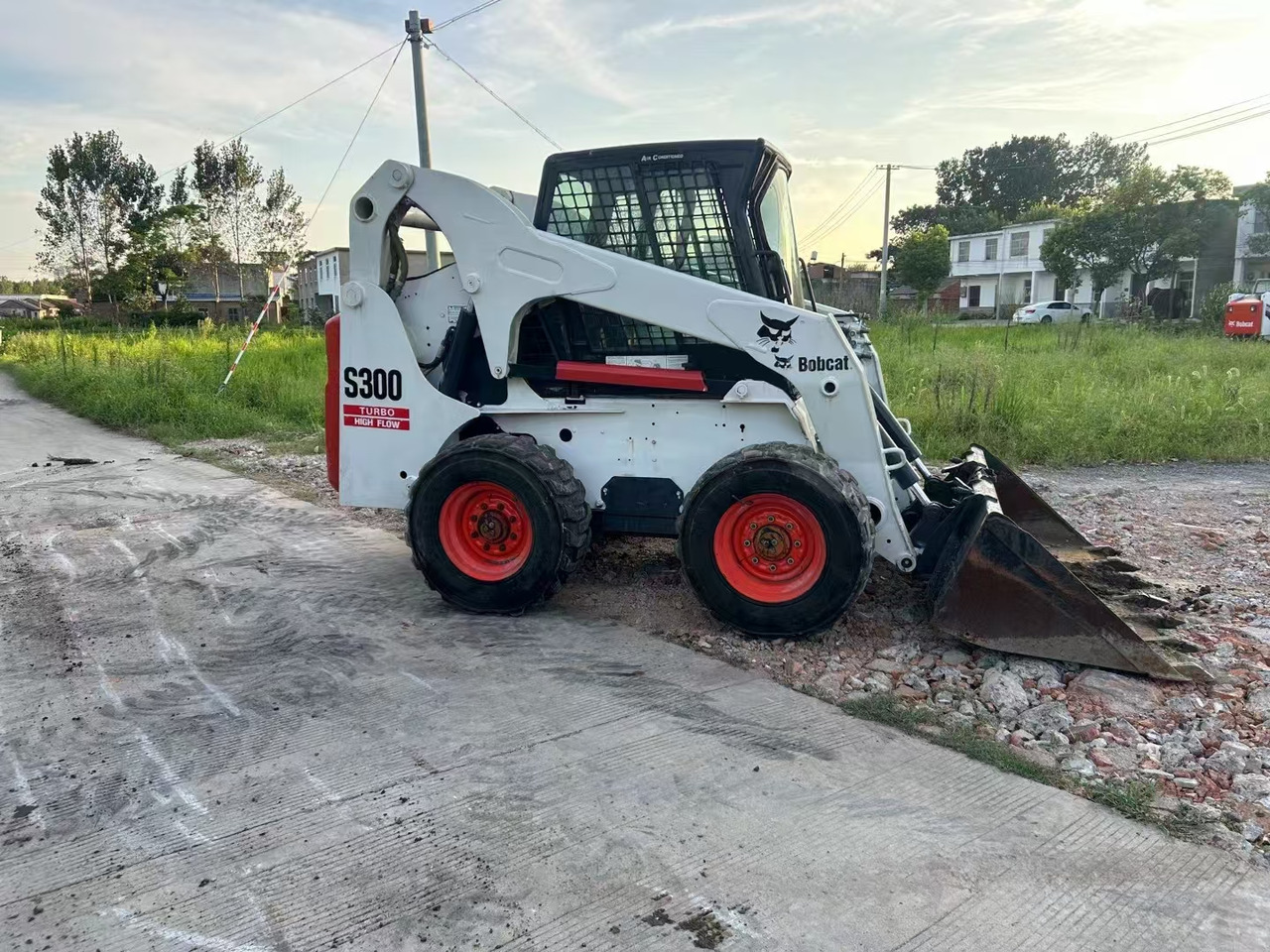 BOBCAT S300 - Minicargadora: foto 2 BOBCAT S300 - Minicargadora: foto 2
