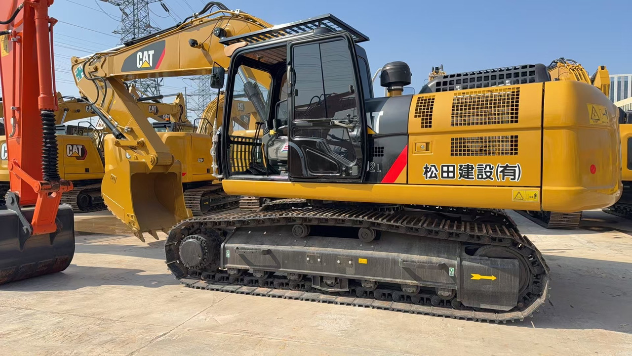 CATERPILLAR 330D2 - Excavadora de cadenas: foto 4 CATERPILLAR 330D2 - Excavadora de cadenas: foto 4