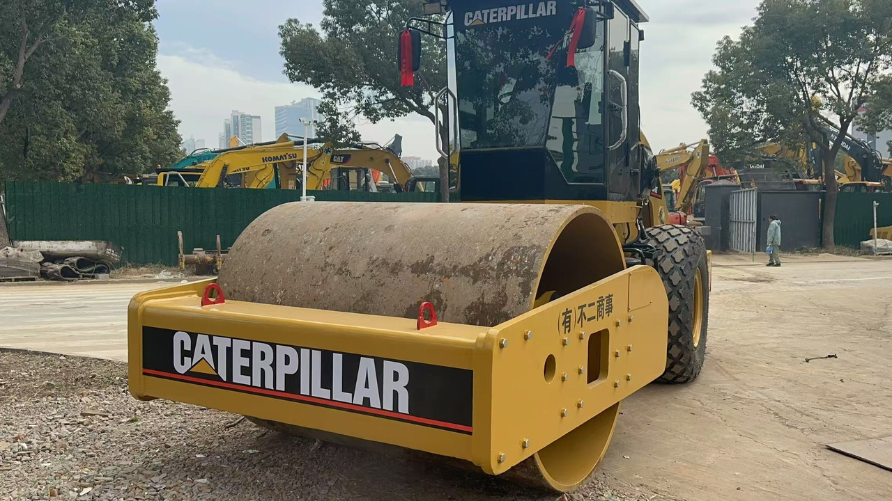 CATERPILLAR CS683E - Apisonadora de asfalto: foto 1 CATERPILLAR CS683E - Apisonadora de asfalto: foto 1