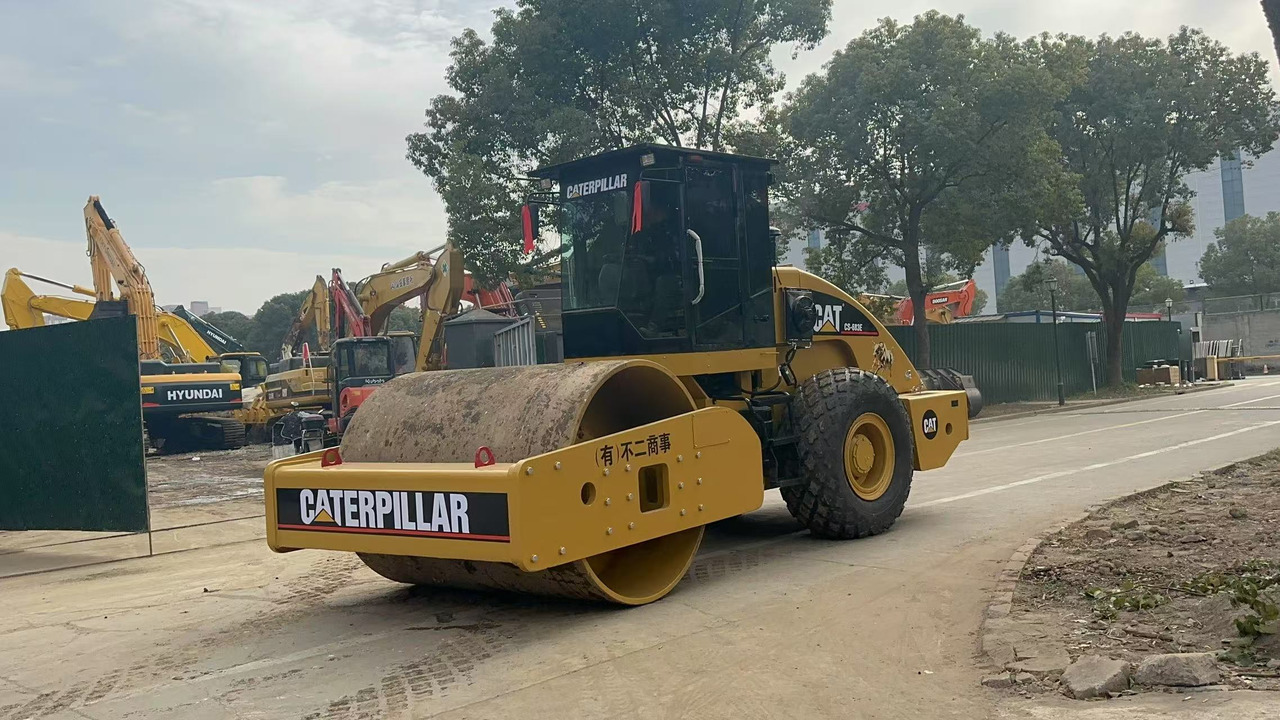 CATERPILLAR CS683E - Apisonadora de asfalto: foto 5 CATERPILLAR CS683E - Apisonadora de asfalto: foto 5