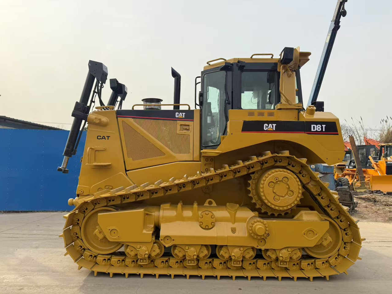 Bulldozer CATERPILLAR D8T: foto 6
