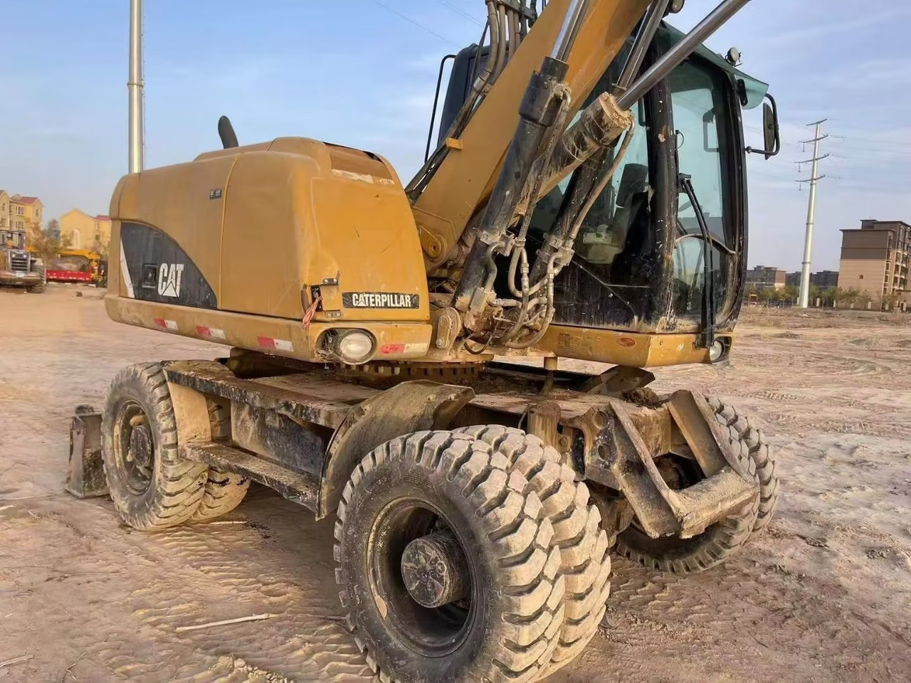 CATERPILLAR M315 - Excavadora de ruedas: foto 4 CATERPILLAR M315 - Excavadora de ruedas: foto 4