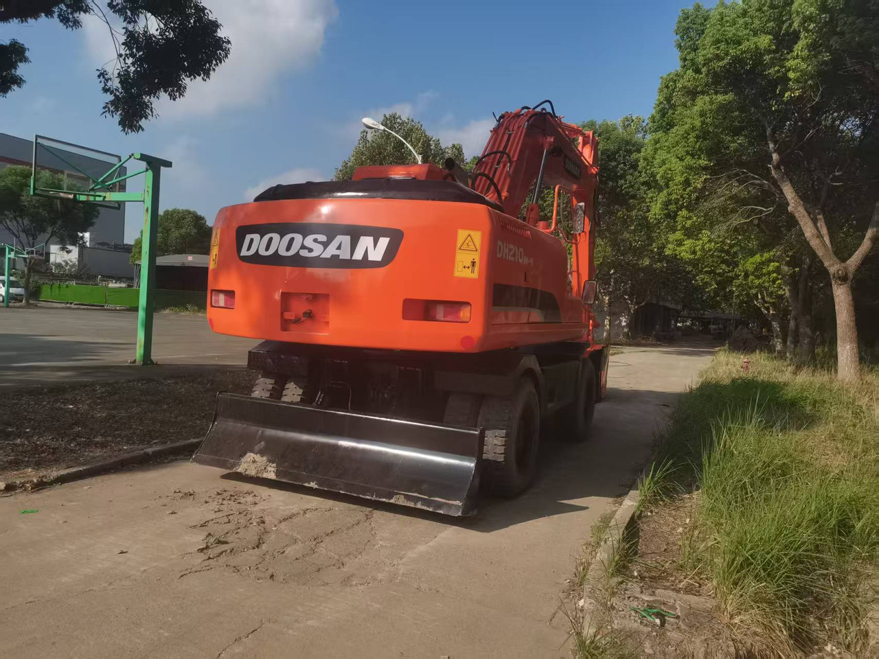 DOOSAN DH210W-9C - Excavadora de ruedas: foto 4 DOOSAN DH210W-9C - Excavadora de ruedas: foto 4