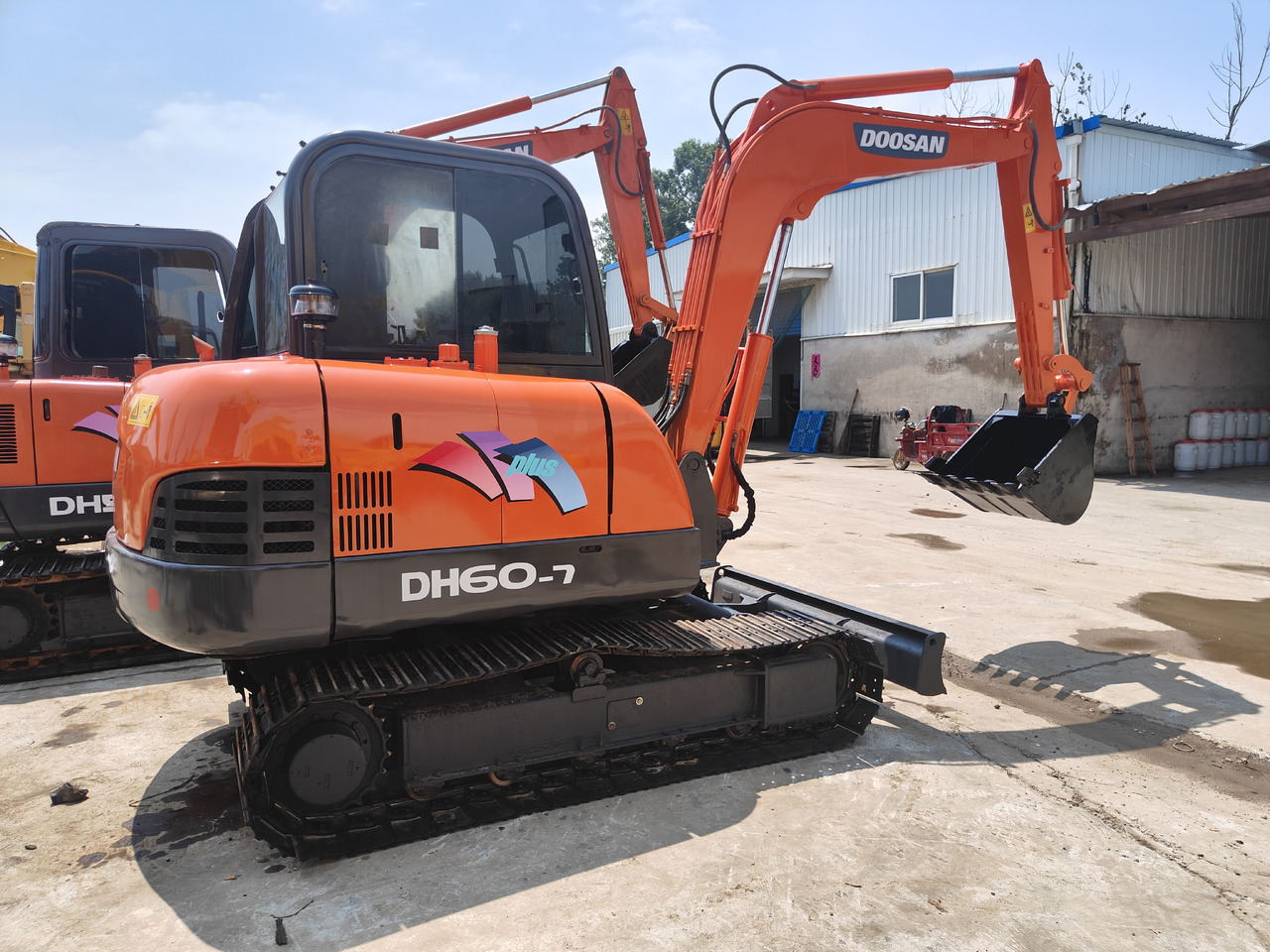DOOSAN DH60-7 - Excavadora de cadenas: foto 2 DOOSAN DH60-7 - Excavadora de cadenas: foto 2