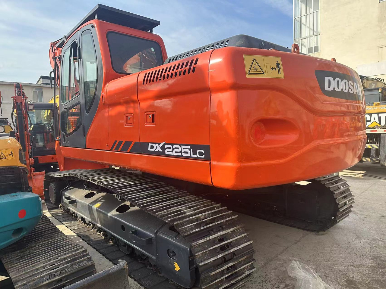 DOOSAN DX225LC - Excavadora de cadenas: foto 2 DOOSAN DX225LC - Excavadora de cadenas: foto 2