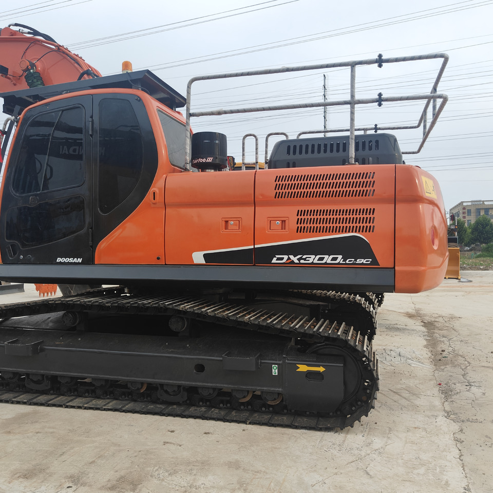 DOOSAN DX300LC-9C - Excavadora de cadenas: foto 3 DOOSAN DX300LC-9C - Excavadora de cadenas: foto 3