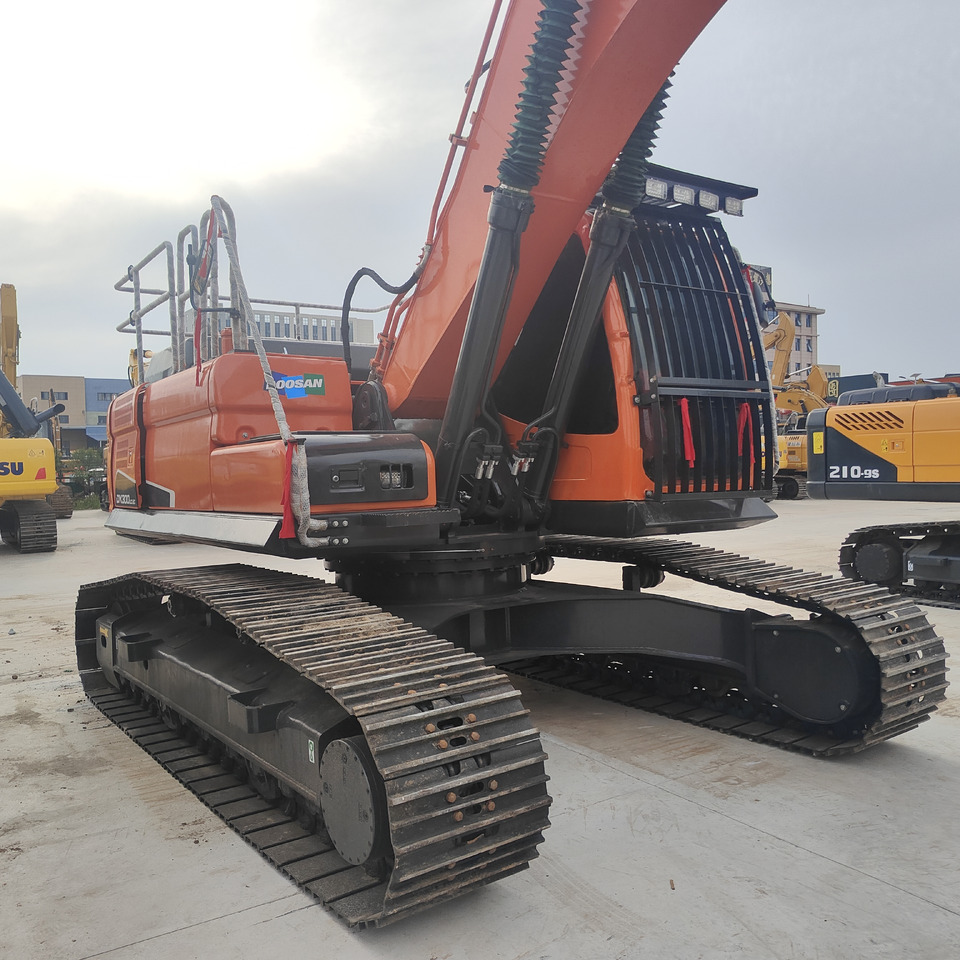 DOOSAN DX300LC-9C - Excavadora de cadenas: foto 1 DOOSAN DX300LC-9C - Excavadora de cadenas: foto 1