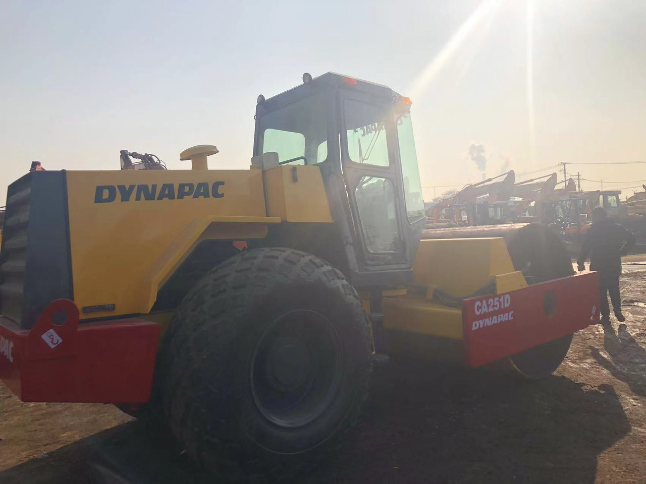 DYNAPAC CA251D - Apisonadora de asfalto: foto 4 DYNAPAC CA251D - Apisonadora de asfalto: foto 4
