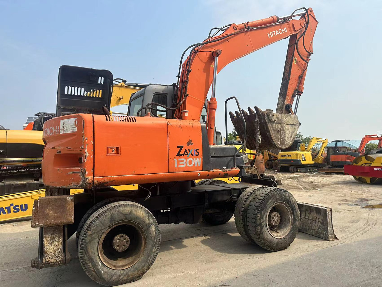 HITACHI ZX130 - Excavadora de ruedas: foto 4 HITACHI ZX130 - Excavadora de ruedas: foto 4