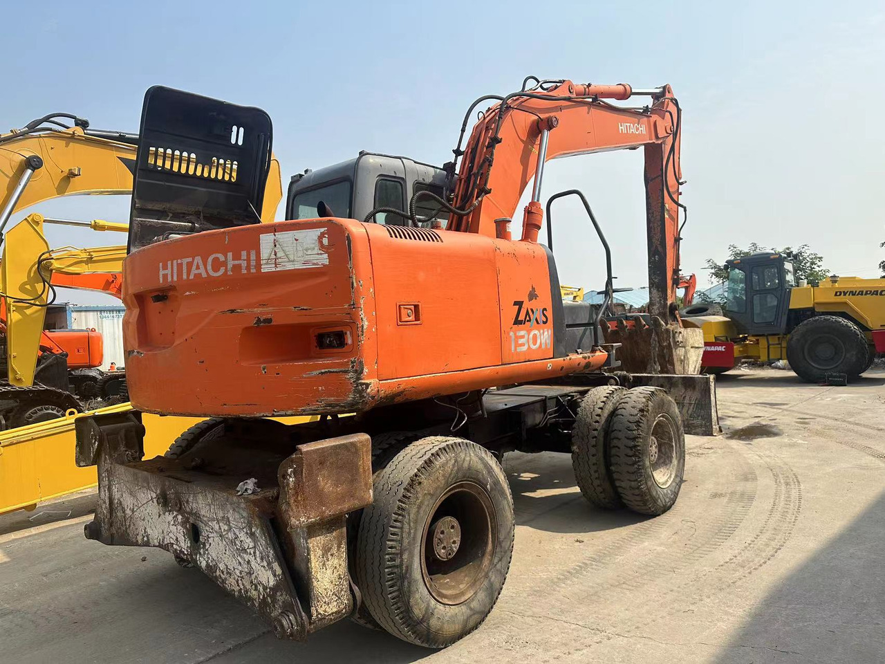 HITACHI ZX130 - Excavadora de ruedas: foto 2 HITACHI ZX130 - Excavadora de ruedas: foto 2