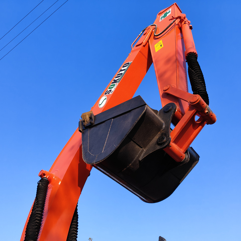 HITACHI ZX200-5G - Excavadora de cadenas: foto 3 HITACHI ZX200-5G - Excavadora de cadenas: foto 3