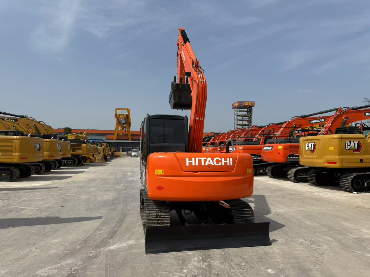 HITACHI ZX70 - Excavadora de cadenas: foto 2 HITACHI ZX70 - Excavadora de cadenas: foto 2