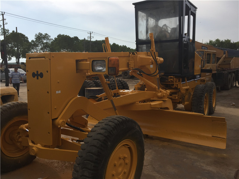 KOMATSU GD305 - Grader: foto 2 KOMATSU GD305 - Grader: foto 2