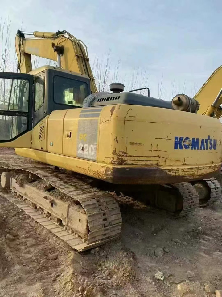 KOMATSU PC220-7 - Excavadora de cadenas: foto 4 KOMATSU PC220-7 - Excavadora de cadenas: foto 4