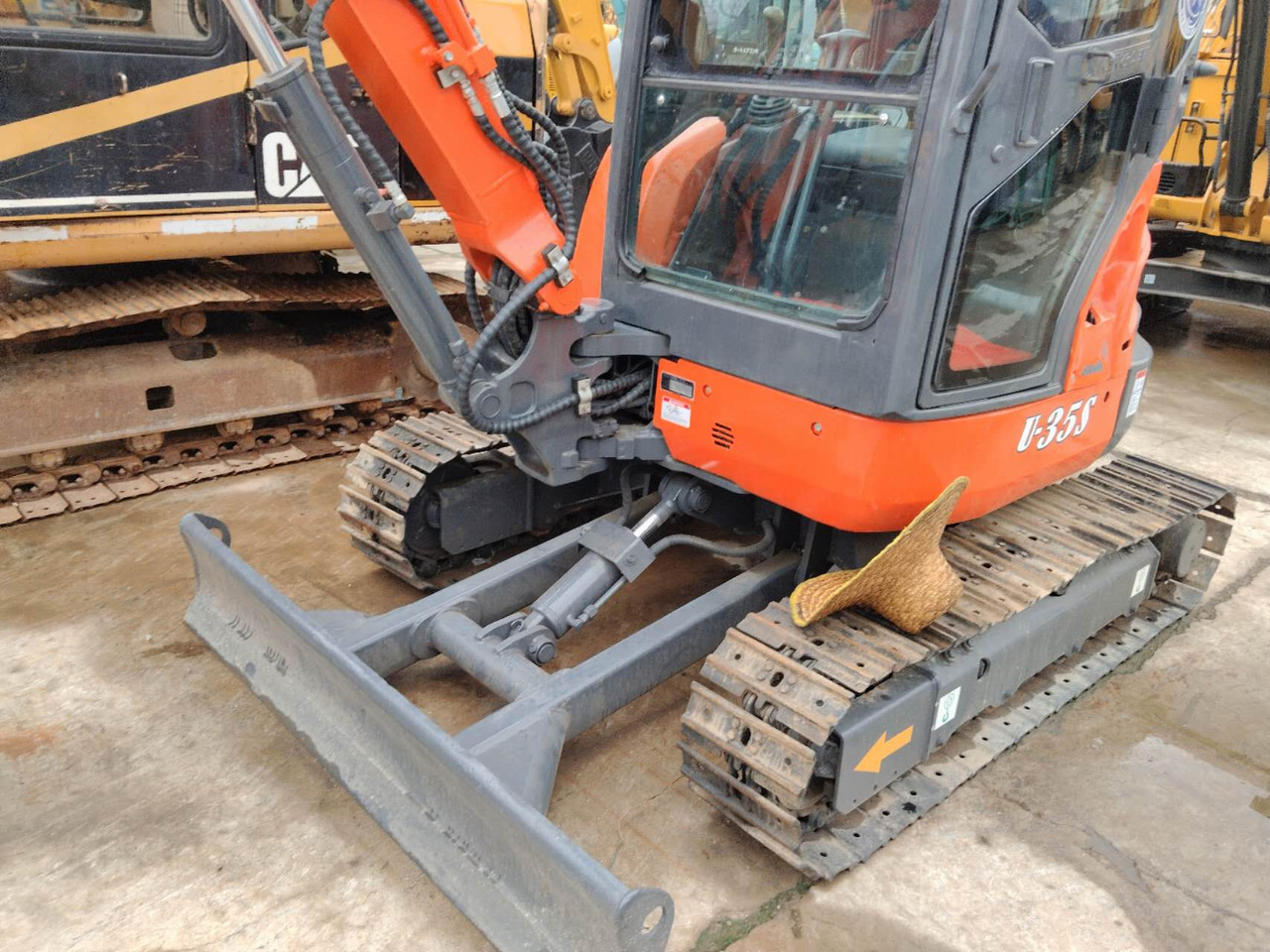 KUBOTA U35 - Miniexcavadora: foto 2 KUBOTA U35 - Miniexcavadora: foto 2