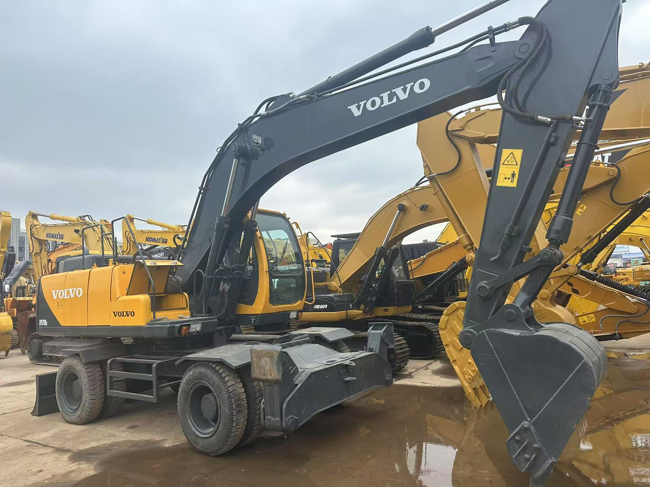 VOLVO EW170BLC - Excavadora de ruedas: foto 1 VOLVO EW170BLC - Excavadora de ruedas: foto 1