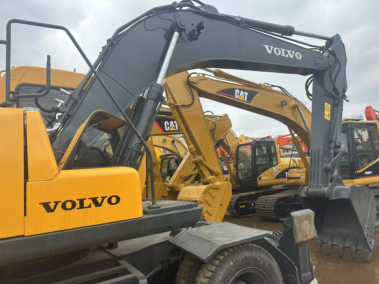 VOLVO EW170BLC - Excavadora de ruedas: foto 2 VOLVO EW170BLC - Excavadora de ruedas: foto 2