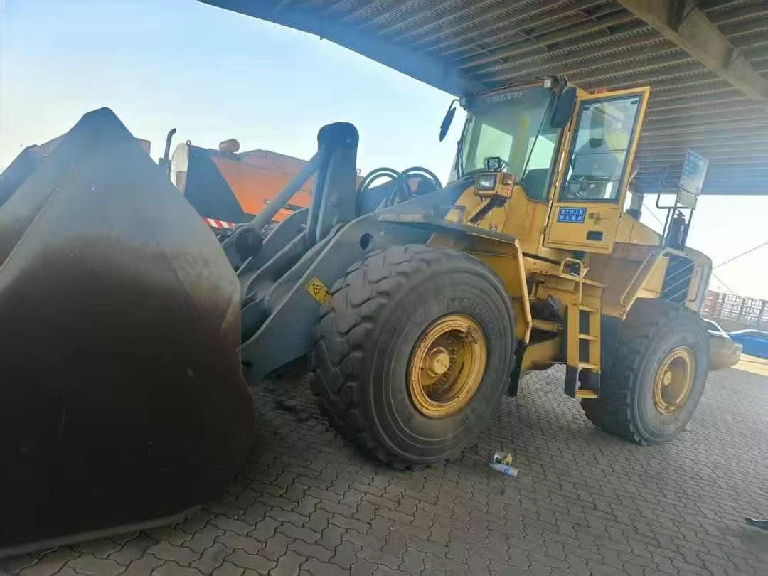 VOLVO L180E - Cargadora de ruedas: foto 3 VOLVO L180E - Cargadora de ruedas: foto 3