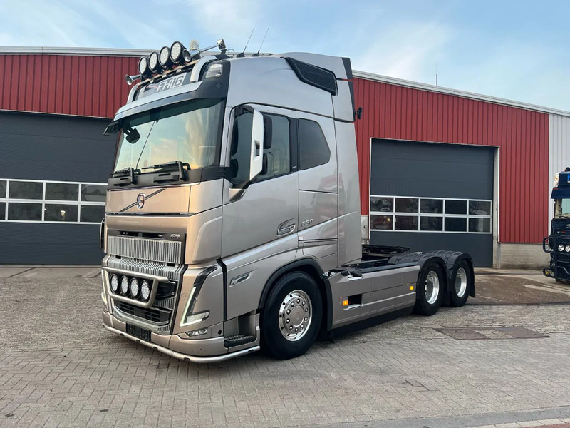 Volvo FH 16.650 FH16 6x4 - Cabeza tractora: foto 1 Volvo FH 16.650 FH16 6x4 - Cabeza tractora: foto 1