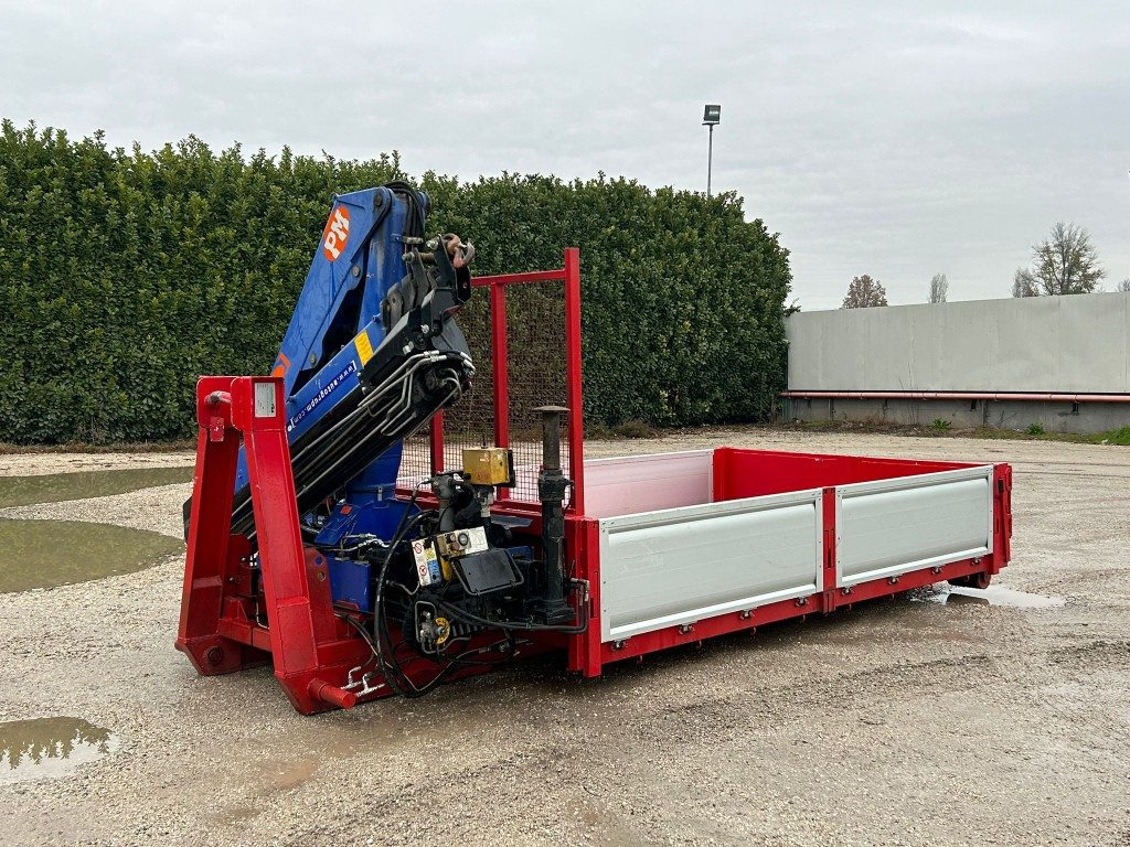 CONTAINER SCARRABILE NUOVO A PIANALE CON GRU - Contenedor de gancho: foto 1 CONTAINER SCARRABILE NUOVO A PIANALE CON GRU - Contenedor de gancho: foto 1