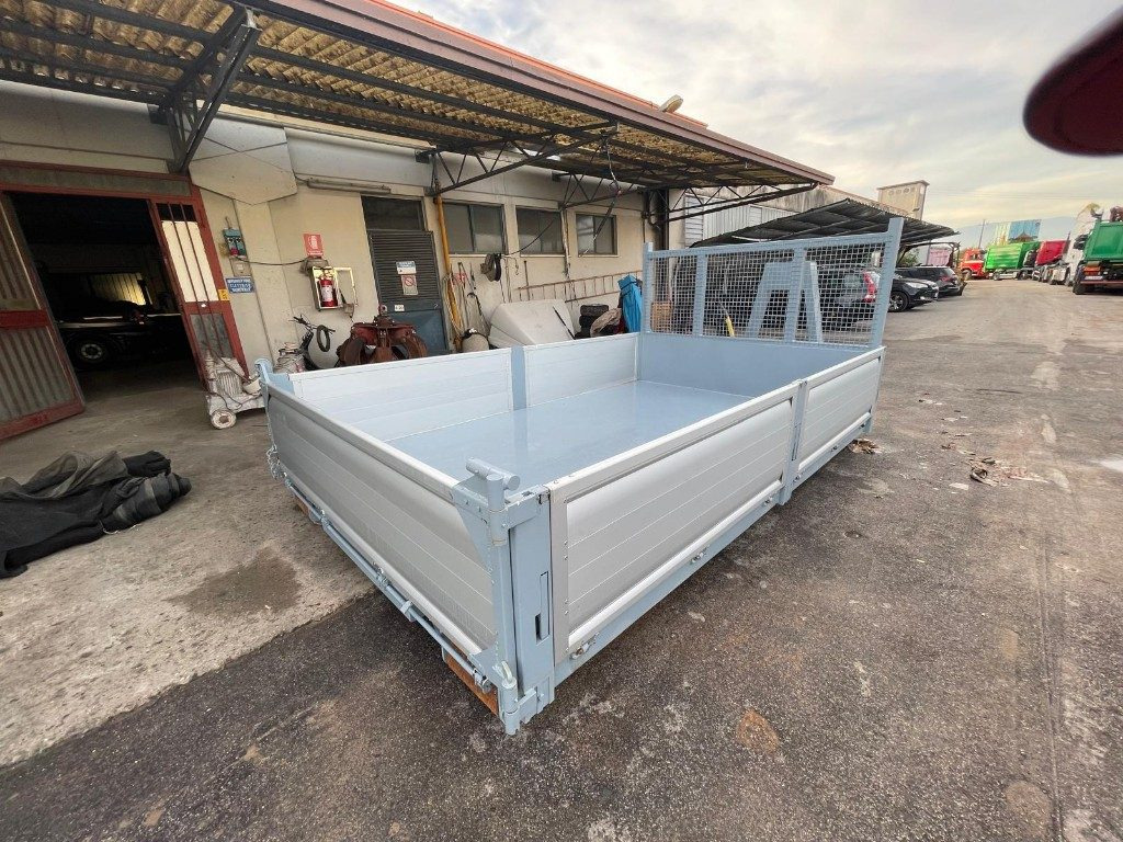 CONTAINER SCARRABILE NUOVO A PIANALE CON SPONDE - Contenedor de gancho: foto 4 CONTAINER SCARRABILE NUOVO A PIANALE CON SPONDE - Contenedor de gancho: foto 4