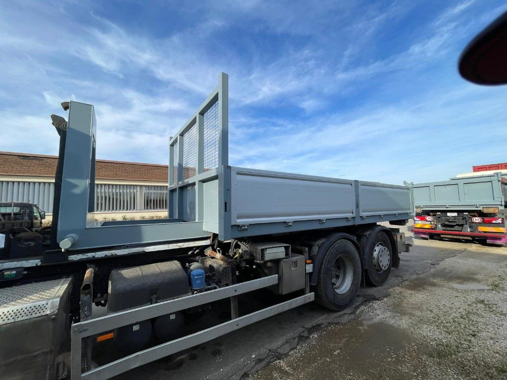 CONTAINER SCARRABILE NUOVO A PIANALE CON SPONDE - Contenedor de gancho: foto 3 CONTAINER SCARRABILE NUOVO A PIANALE CON SPONDE - Contenedor de gancho: foto 3