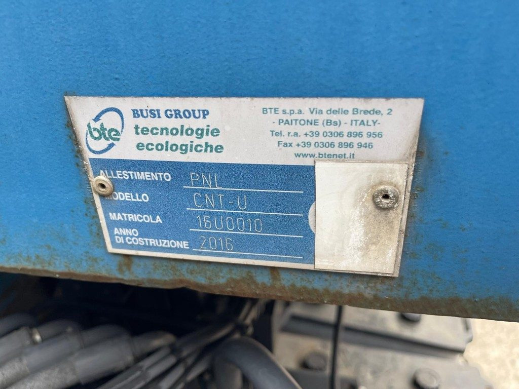 CONTAINER SCARRABILE USATO A PIANALE CON SPONDE - Contenedor de gancho: foto 2 CONTAINER SCARRABILE USATO A PIANALE CON SPONDE - Contenedor de gancho: foto 2