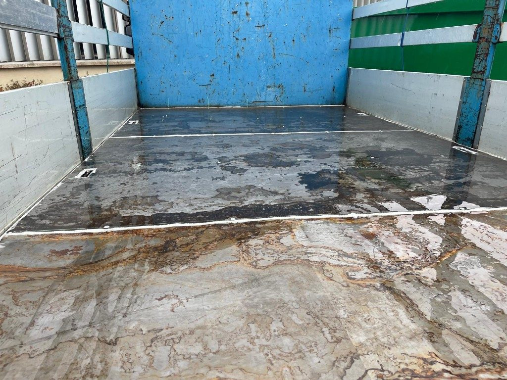 CONTAINER SCARRABILE USATO A PIANALE CON SPONDE - Contenedor de gancho: foto 4 CONTAINER SCARRABILE USATO A PIANALE CON SPONDE - Contenedor de gancho: foto 4