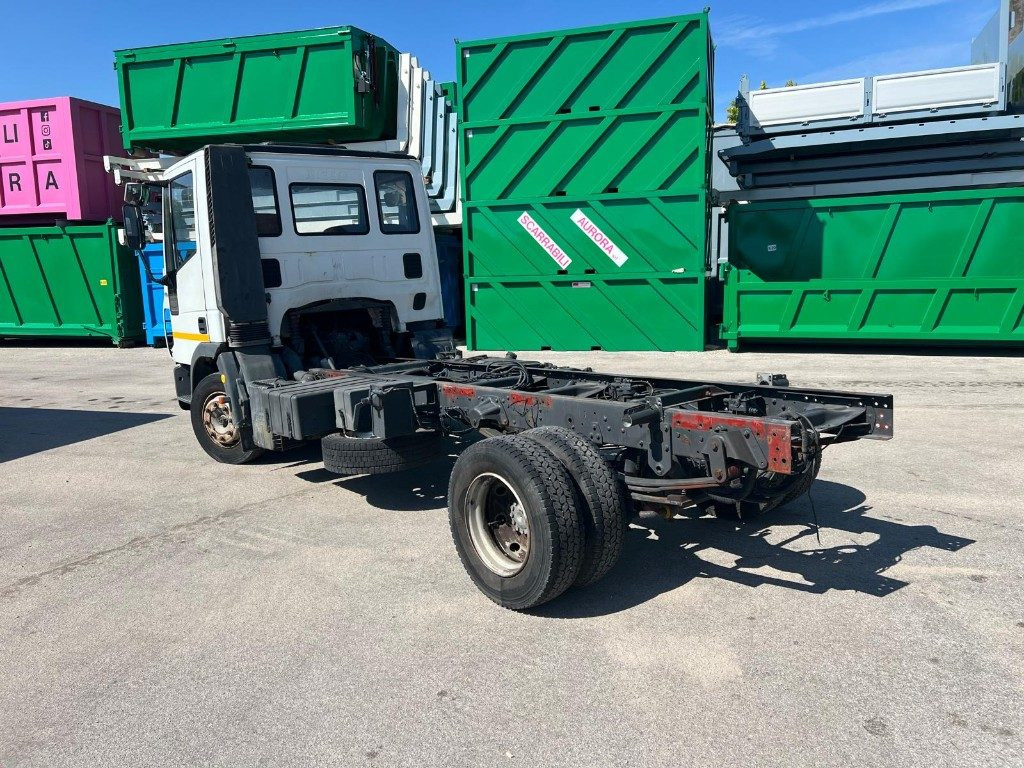 IVECO 80E15 A TELAIO - Camión chasis: foto 4 IVECO 80E15 A TELAIO - Camión chasis: foto 4