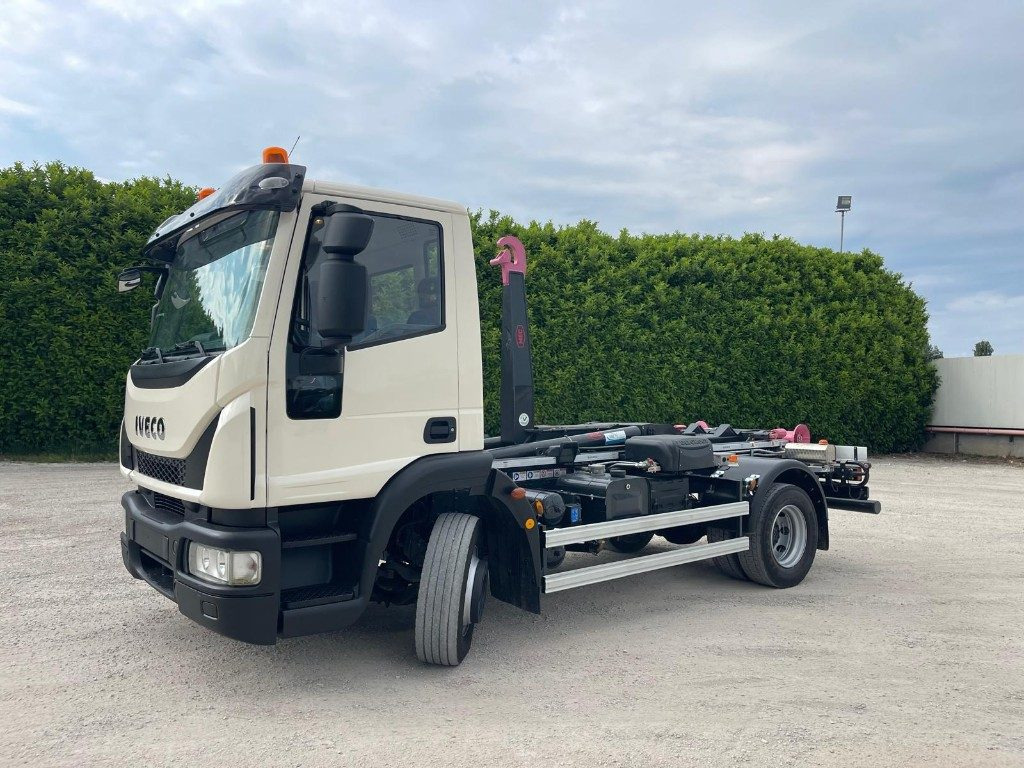 IVECO EUROCARGO 120E22 SCARRABILE - Camión multibasculante: foto 1 IVECO EUROCARGO 120E22 SCARRABILE - Camión multibasculante: foto 1