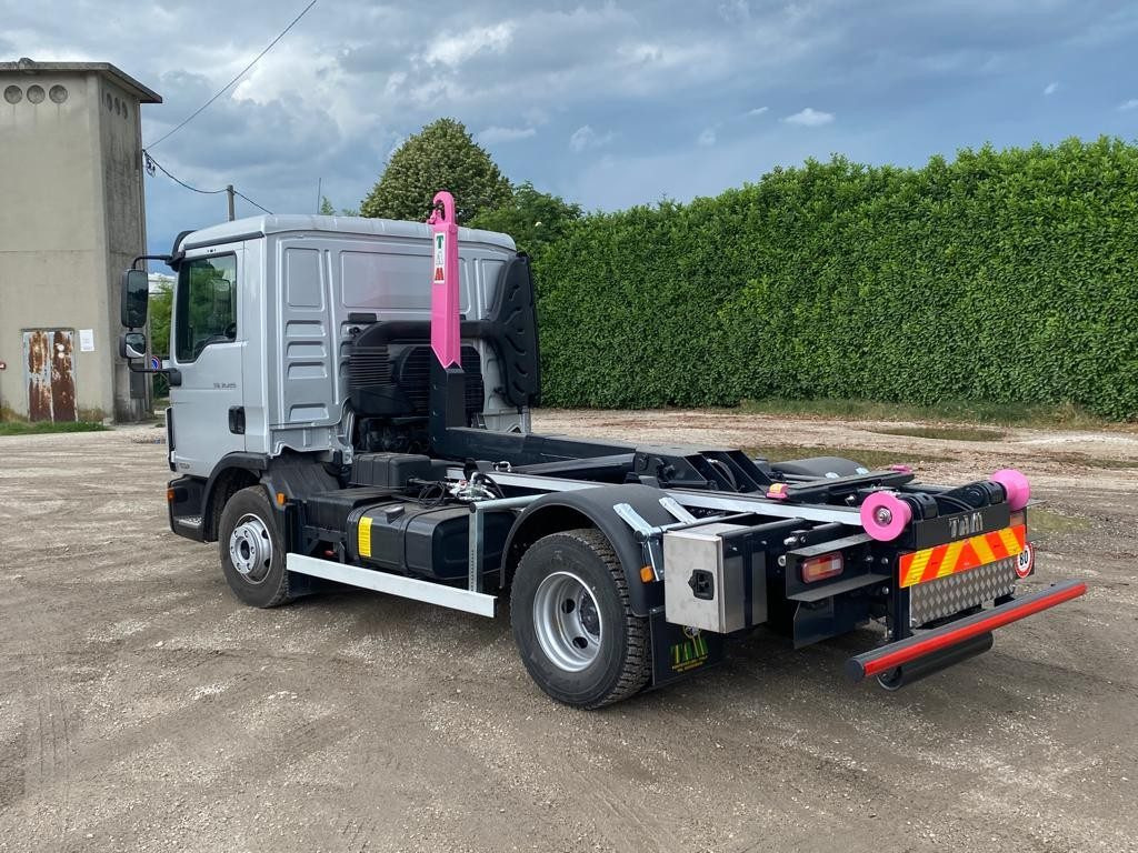 MAN TGM 12.220 - Camión multibasculante: foto 3 MAN TGM 12.220 - Camión multibasculante: foto 3