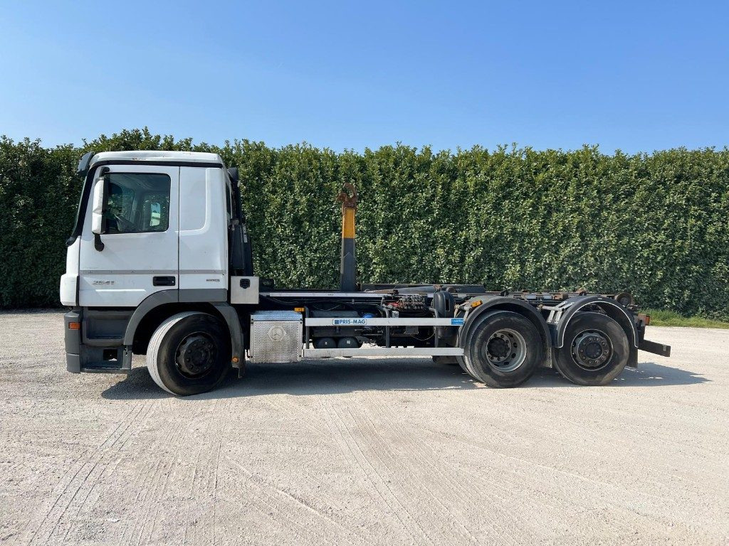 MERCEDES-BENZ MERCEDES ACTROS 25.41 SCARRABILE - Camión multibasculante: foto 3 MERCEDES-BENZ MERCEDES ACTROS 25.41 SCARRABILE - Camión multibasculante: foto 3