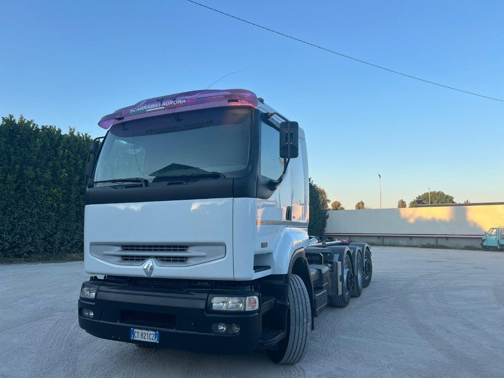 RENAULT 420 USATO SCARRABILE 8X2 - Camión multibasculante: foto 2 RENAULT 420 USATO SCARRABILE 8X2 - Camión multibasculante: foto 2