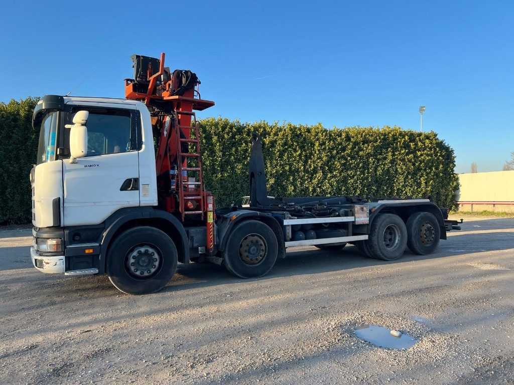 SCANIA CV R124 SCARRABILE CON GRU E POLIPO - Camión multibasculante: foto 2 SCANIA CV R124 SCARRABILE CON GRU E POLIPO - Camión multibasculante: foto 2