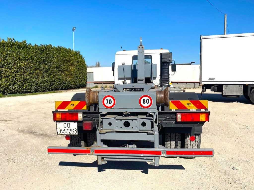 SCANIA H82 SCARRABILE BALESTRATO ANTERIORE E POSTE - Camión multibasculante: foto 3 SCANIA H82 SCARRABILE BALESTRATO ANTERIORE E POSTE - Camión multibasculante: foto 3