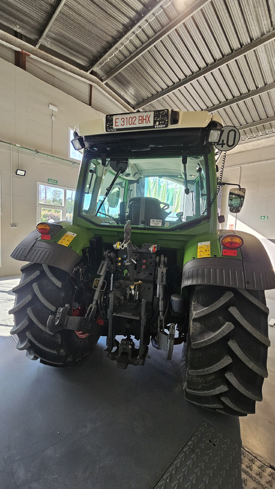 FENDT 211S VARIO - Tractor: foto 2 FENDT 211S VARIO - Tractor: foto 2
