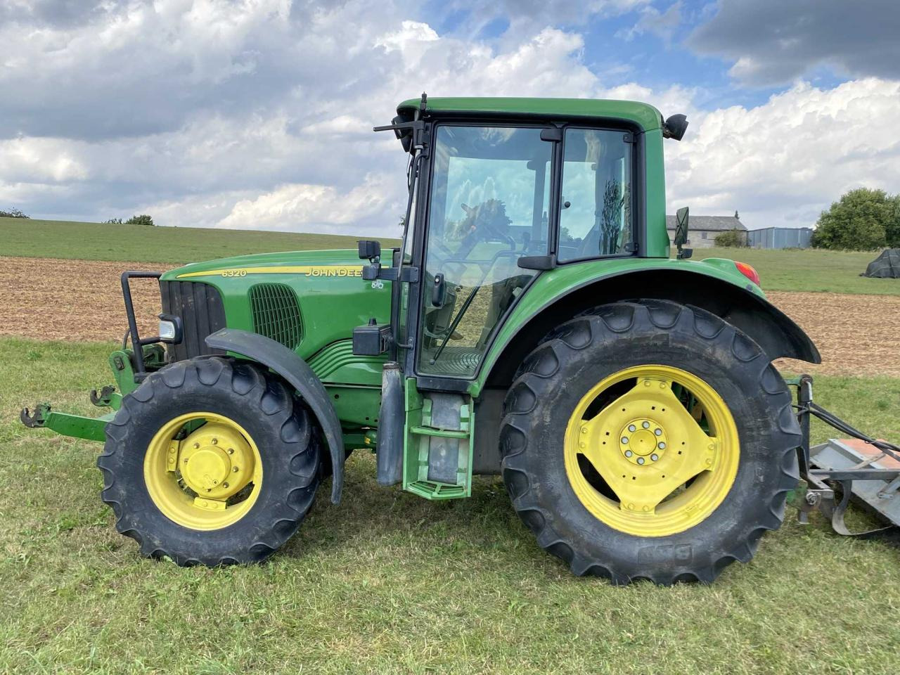 John Deere 6320 Premium - Tractor: foto 1 John Deere 6320 Premium - Tractor: foto 1