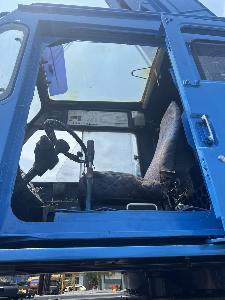 KATO KR500H SS500 KR50H 50 Ton rough terrain crane - Grúa para terrenos difíciles: foto 4 KATO KR500H SS500 KR50H 50 Ton rough terrain crane - Grúa para terrenos difíciles: foto 4