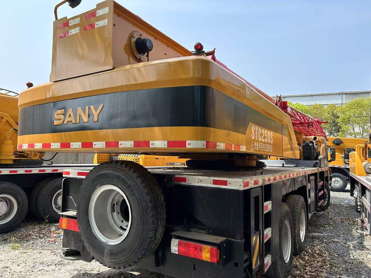 SANY STC250S stc500 stc550 stc300 stc350 25 ton truck crane - Autogrúa: foto 3 SANY STC250S stc500 stc550 stc300 stc350 25 ton truck crane - Autogrúa: foto 3