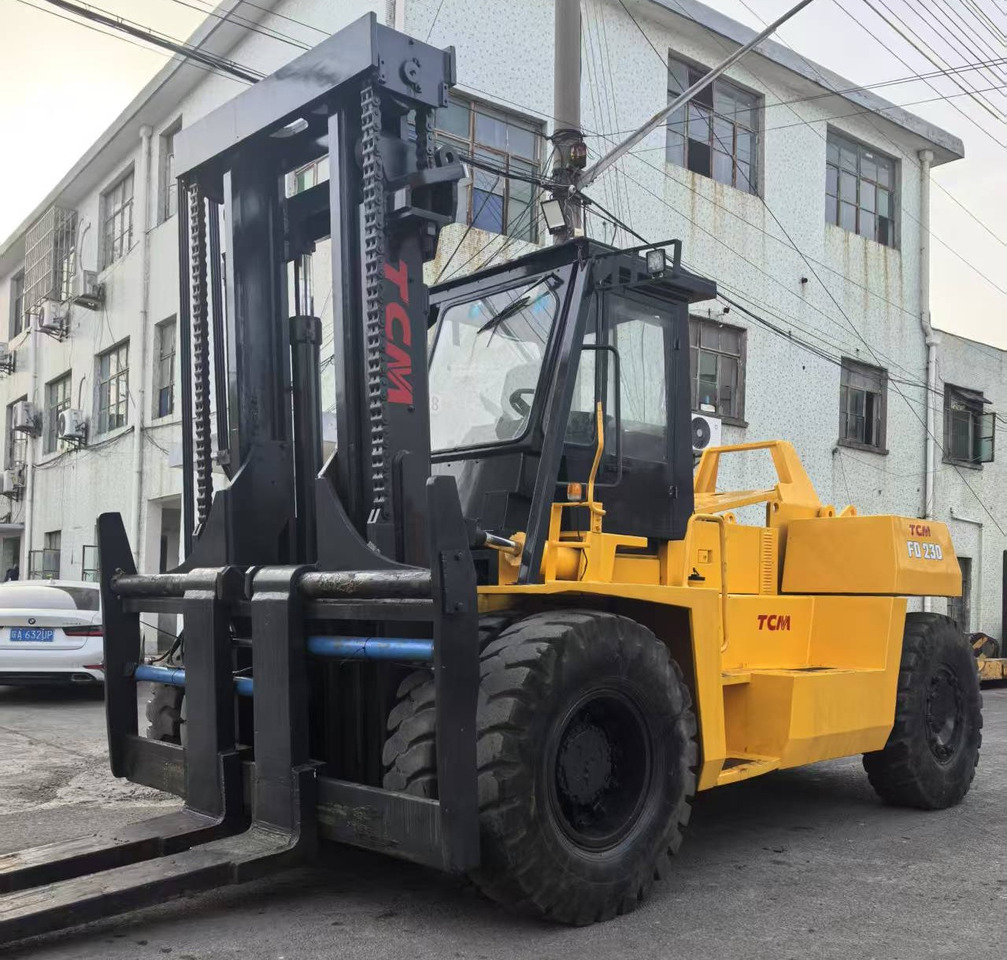 TCM FD230 23ton 25 ton FD250 FD200 FD160 15 ton 16 ton diesel forklift - Carretilla elevadora diésel: foto 5 TCM FD230 23ton 25 ton FD250 FD200 FD160 15 ton 16 ton diesel forklift - Carretilla elevadora diésel: foto 5