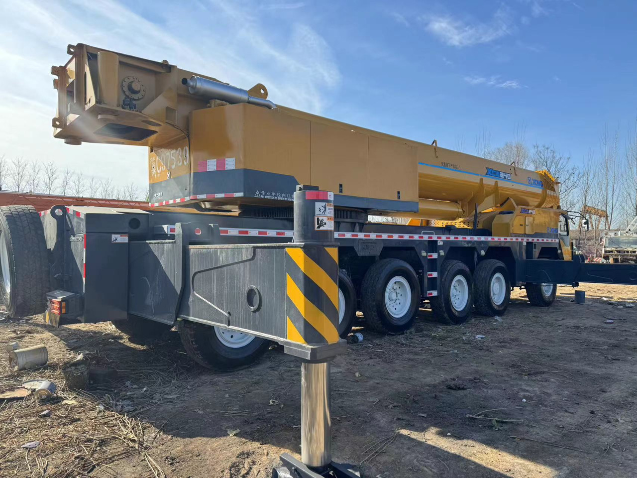 XCMG QAY240 XCT240 XCA240 240 ton 250 ton 260 ton 200 ton 220 ton crane - Autogrúa: foto 3 XCMG QAY240 XCT240 XCA240 240 ton 250 ton 260 ton 200 ton 220 ton crane - Autogrúa: foto 3