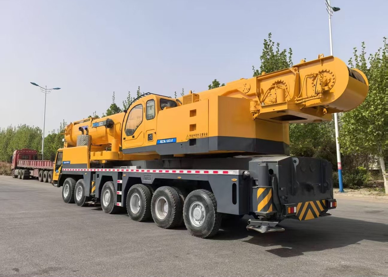 XCMG QY130K 130 ton 120 ton 140ton 150ton 160ton 200t truck crane - Autogrúa: foto 2 XCMG QY130K 130 ton 120 ton 140ton 150ton 160ton 200t truck crane - Autogrúa: foto 2
