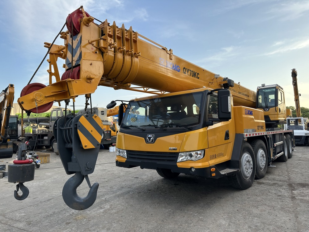 XCMG qy70kc xct75 qy75kc 70ton 75 ton 80 ton 85 ton 90 ton 100 ton 110 ton 130 ton truck crane - Autogrúa: foto 1 XCMG qy70kc xct75 qy75kc 70ton 75 ton 80 ton 85 ton 90 ton 100 ton 110 ton 130 ton truck crane - Autogrúa: foto 1