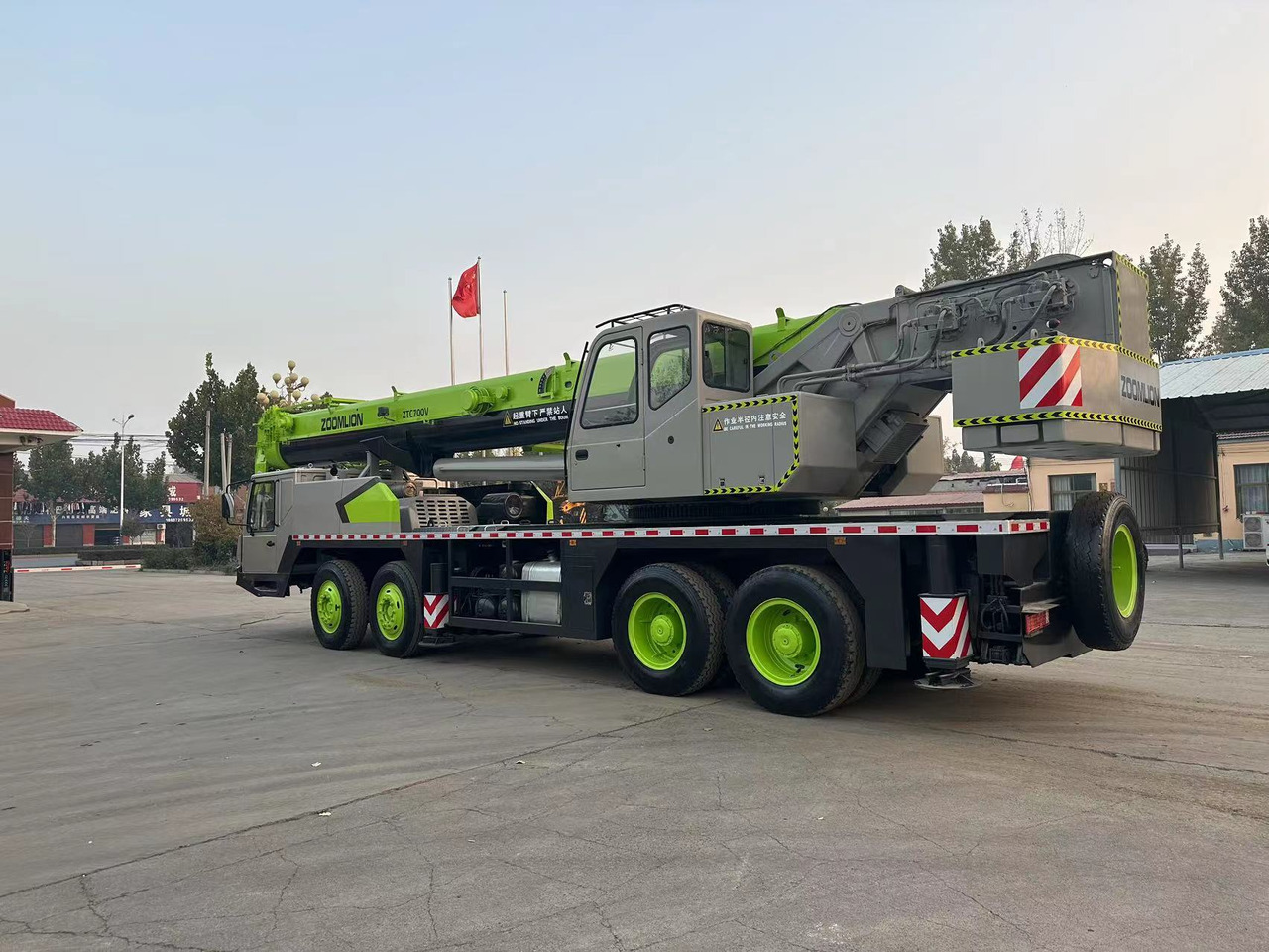 ZOOMLION ZTC700V QY70V 70 ton 80 ton 90 ton 100 ton 110 ton 120 ton used truck crane - Autogrúa: foto 3 ZOOMLION ZTC700V QY70V 70 ton 80 ton 90 ton 100 ton 110 ton 120 ton used truck crane - Autogrúa: foto 3
