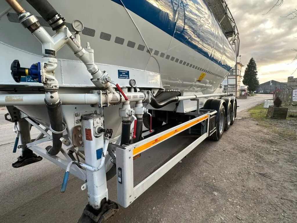 Semirremolque silo Feldbinder Powder Tanker: foto 17 Semirremolque silo Feldbinder Powder Tanker: foto 17