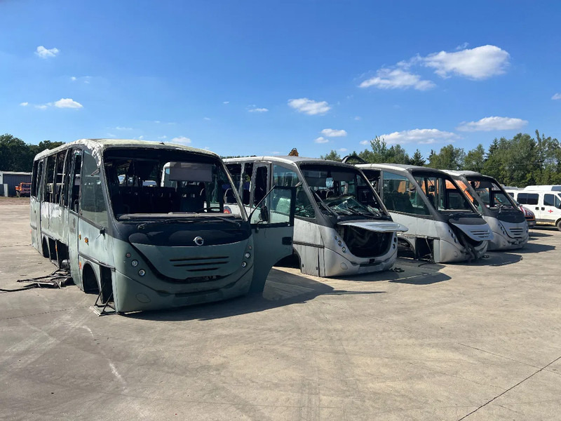 Iveco Irisbus Cimo (4x in stock) IVECO F4AE0681 5,880 cc - Autobús suburbano: foto 3 Iveco Irisbus Cimo (4x in stock) IVECO F4AE0681 5,880 cc - Autobús suburbano: foto 3