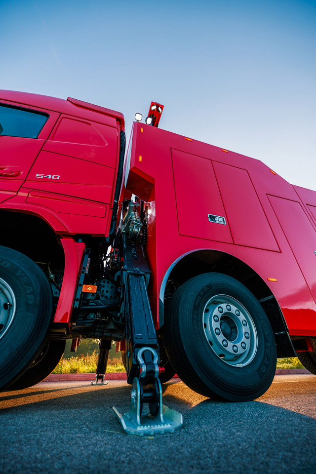 Leasing de Volvo FH NEW ER4120 5 winches T-REX Volvo FH 540 8x4 WB6,0 White Volvo FH NEW ER4120 5 winches T-REX Volvo FH 540 8x4 WB6,0 White: foto 14 Leasing de Volvo FH NEW ER4120 5 winches T-REX Volvo FH 540 8x4 WB6,0 White Volvo FH NEW ER4120 5 winches T-REX Volvo FH 540 8x4 WB6,0 White: foto 14