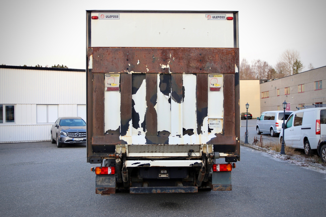 MERCEDES-BENZ Attego - Camión caja cerrada: foto 4 MERCEDES-BENZ Attego - Camión caja cerrada: foto 4