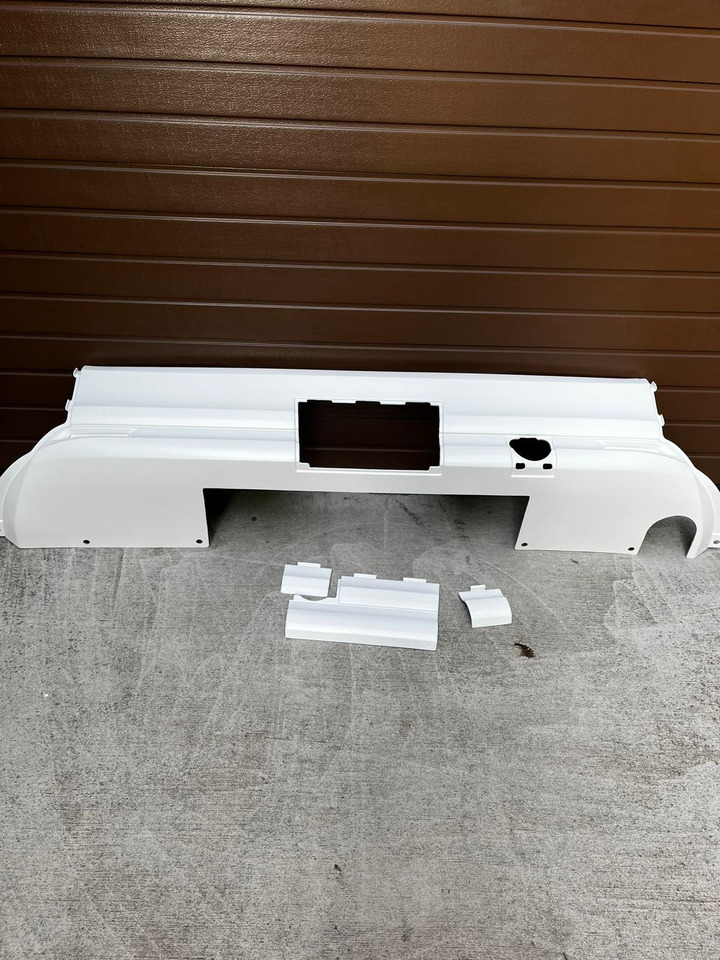 Zderzak tylny środkowy MAN LION'S COACH euro 6 MAN Lions Coach euro 6 - Parachoques para Autobús: foto 1 Zderzak tylny środkowy MAN LION'S COACH euro 6 MAN Lions Coach euro 6 - Parachoques para Autobús: foto 1