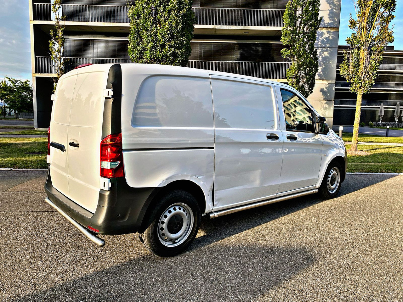 Mercedes-Benz Vito Kasten 111 FWD kompakt|Kamera|Klima|PDC|19% - Furgoneta pequeña: foto 3 Mercedes-Benz Vito Kasten 111 FWD kompakt|Kamera|Klima|PDC|19% - Furgoneta pequeña: foto 3